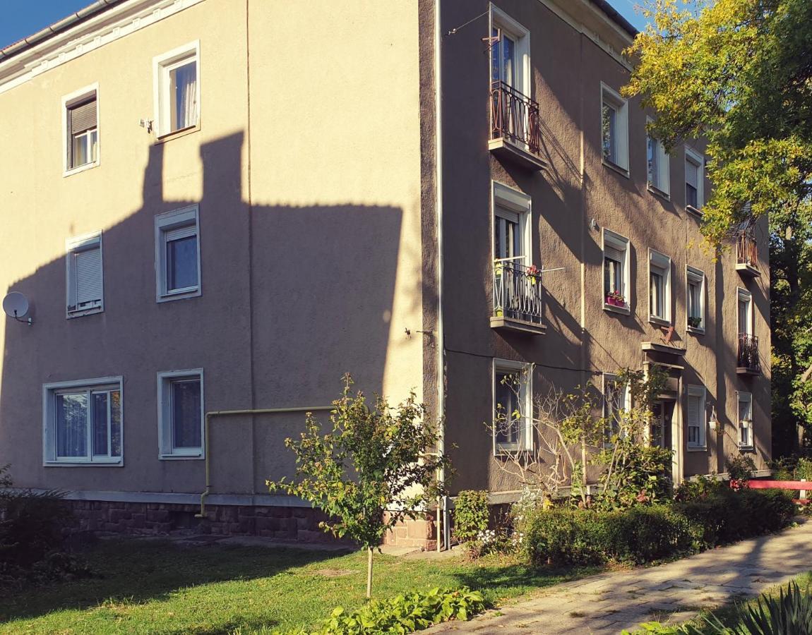 7Domb Apartman Komlo Luaran gambar